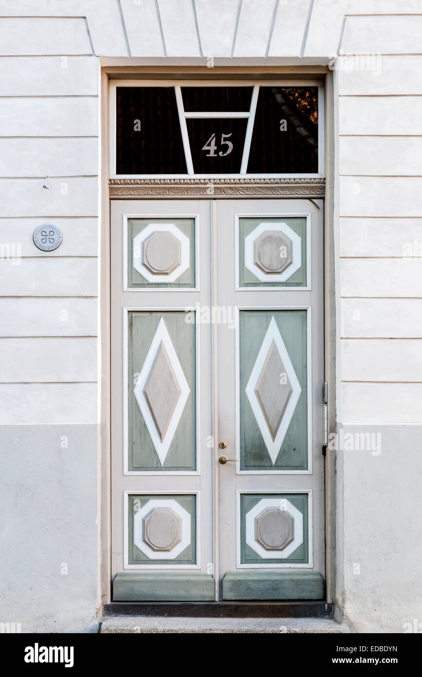 Porte avant, la porte en bois, Toompea, Tallinn, Estonie Banque D'Images