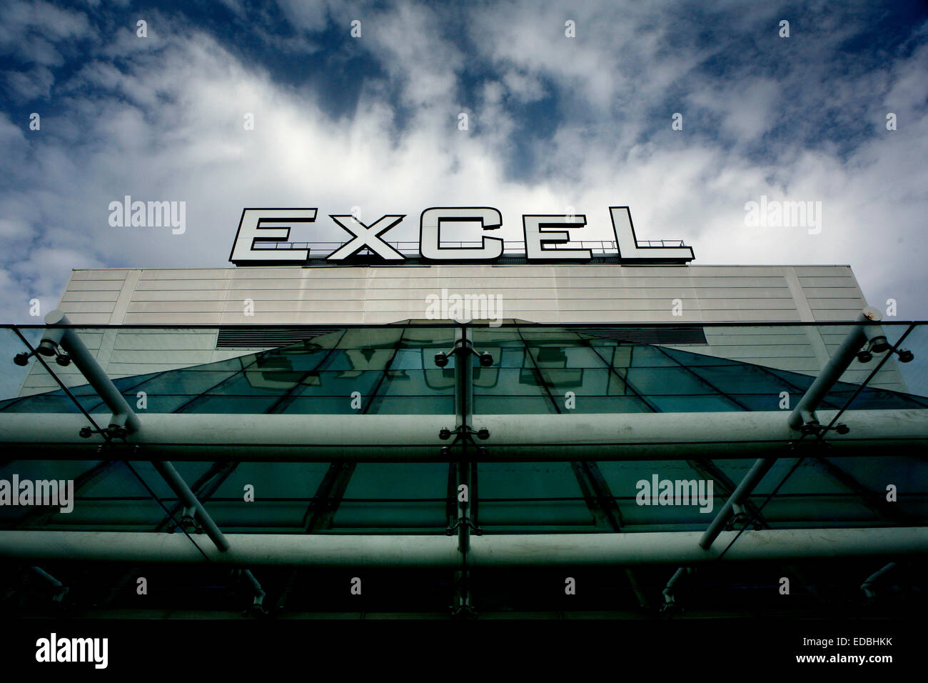L'image montre l'entrée des centre d'exposition à l'ExCel dans le centre de Londres. Banque D'Images