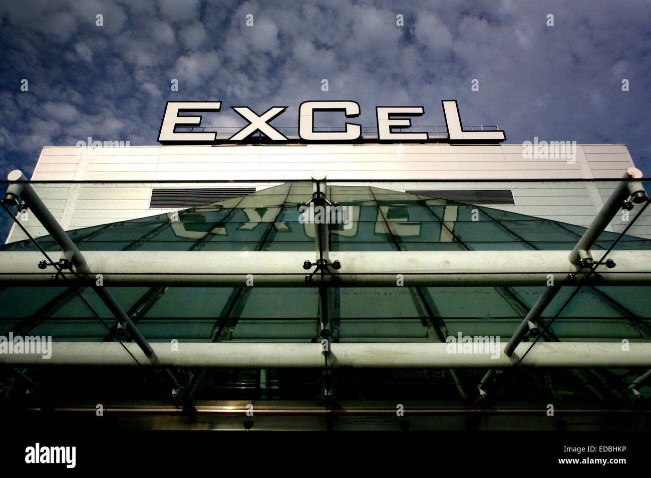 L'image montre l'entrée des centre d'exposition à l'ExCel dans le centre de Londres. Banque D'Images