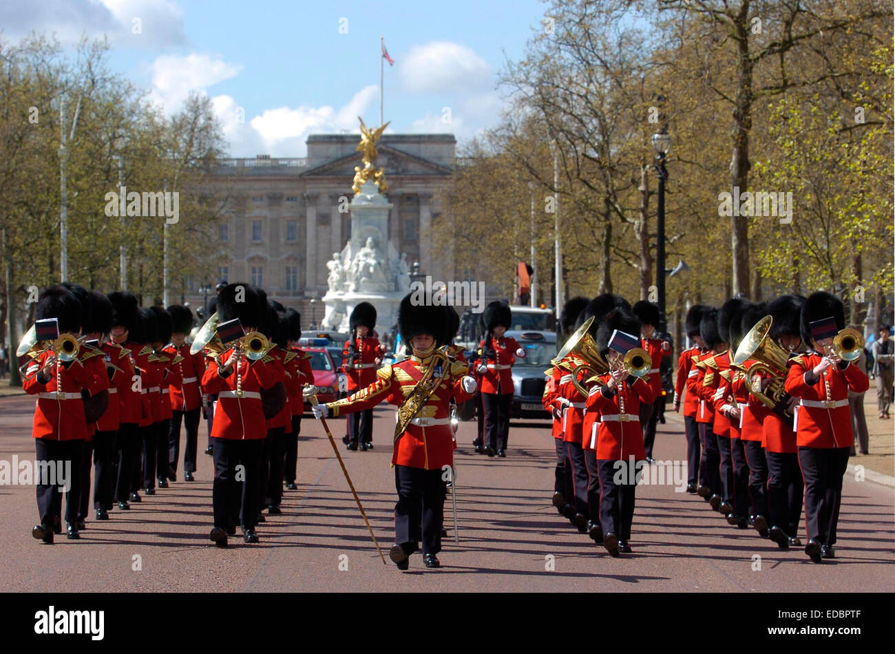 Relève de la garde à Buckingham Palace à Londres Banque D'Images