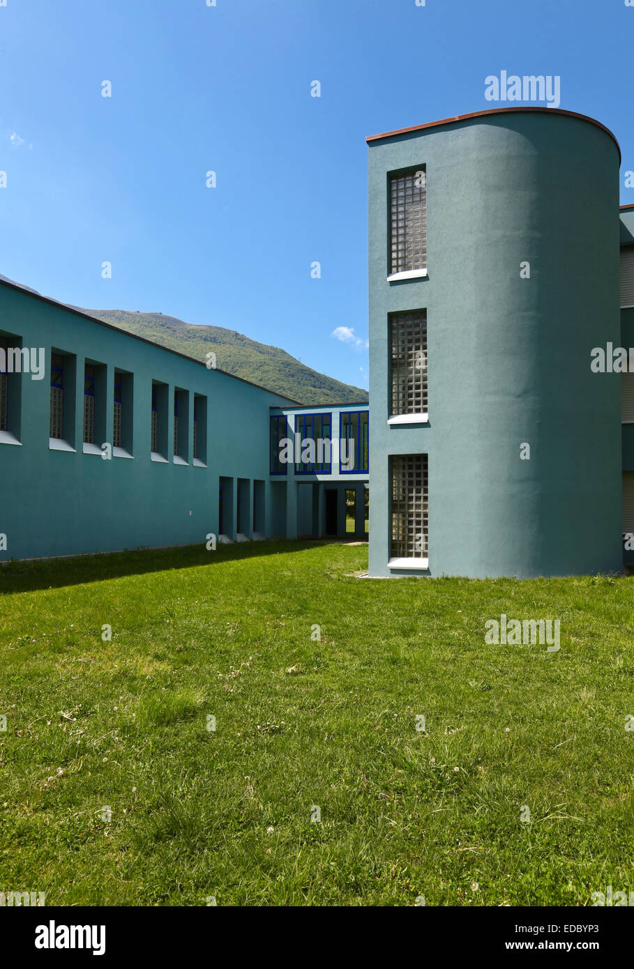 L'école publique, de l'extérieur du bâtiment Banque D'Images