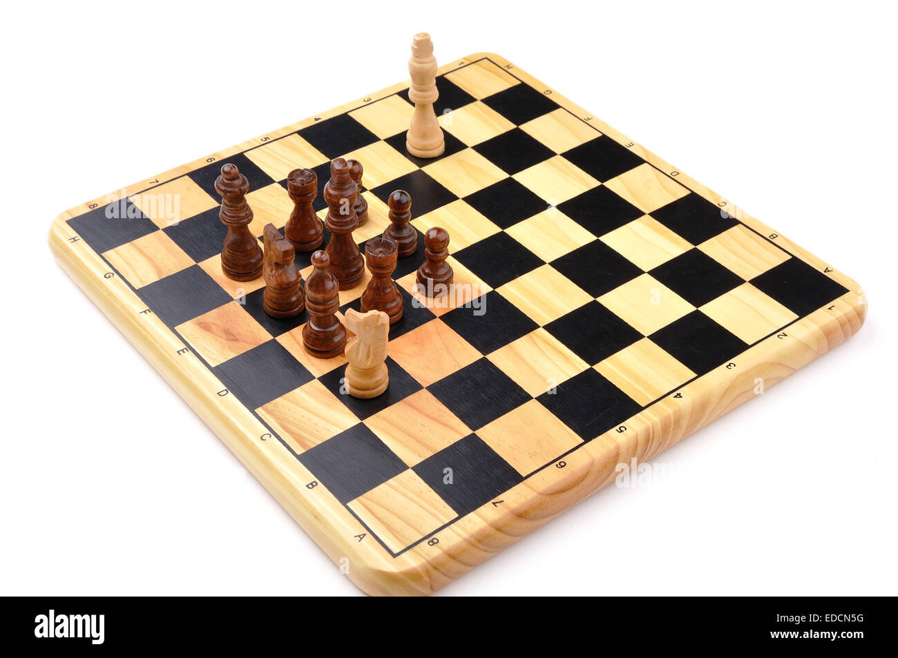 Checkmate fait par un cheval d'échecs avec avantage total d'opposant Banque D'Images
