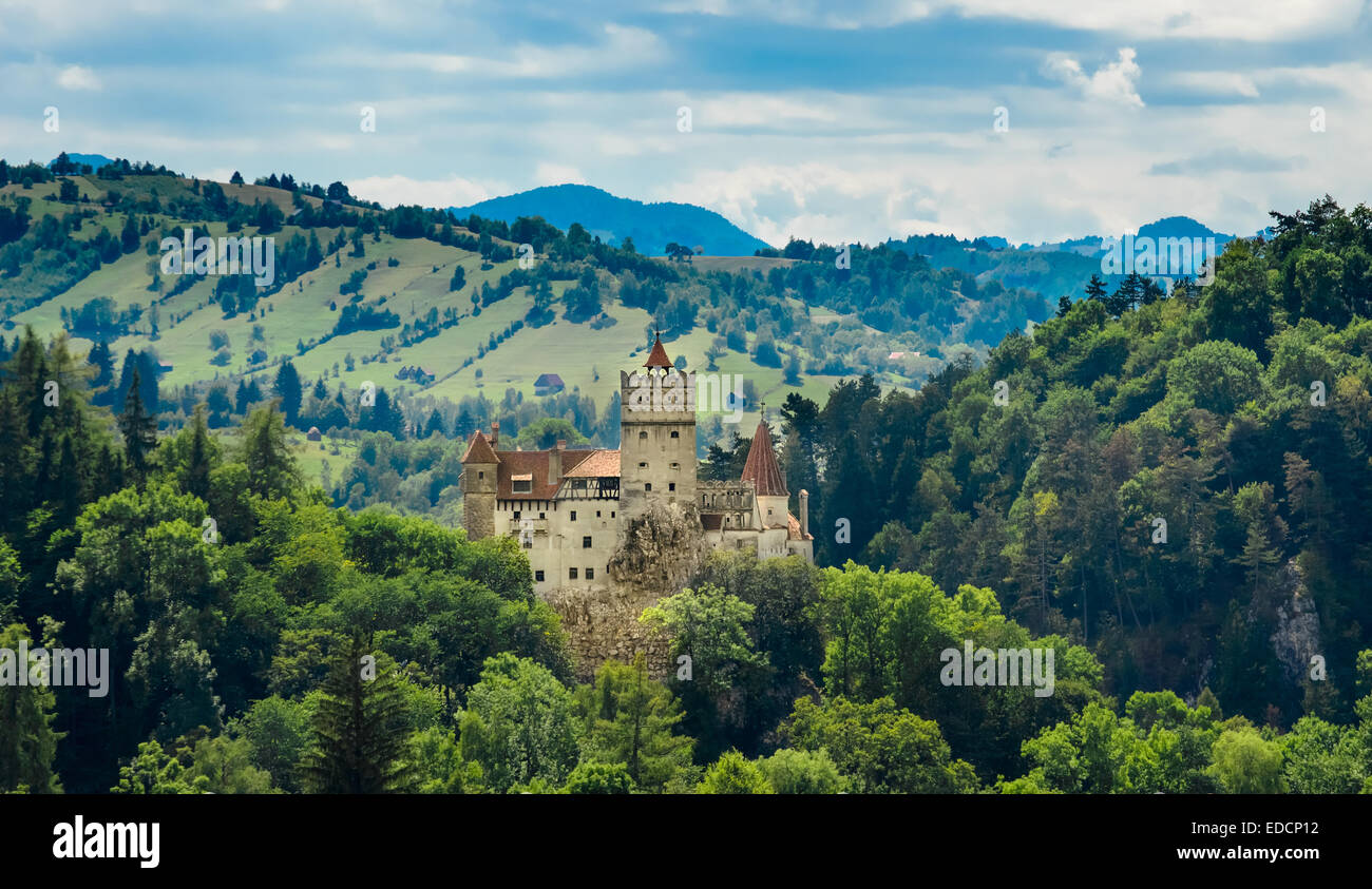 Le Château de Bran - le château de Dracula, la Roumanie, le lieu mythique d'où la légende de Dracula a émergé. Banque D'Images