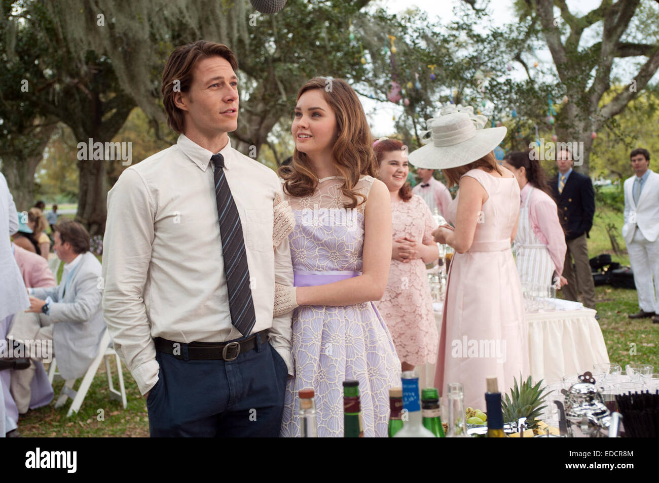 Le meilleur de moi est un drame romantique réalisé par Michael Hoffman et écrit par Will Fetters et J. Mills Goodloe, basé sur Nicholas Sparks 2011 roman du même nom. Le film stars James Marsden et Michelle Monaghan avec Luke Bracey et Liana Liberato. Banque D'Images