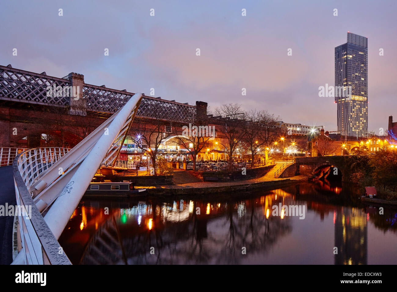 Bassin de Castlefield Manchester au crépuscule, sur le Canal de Bridgewater Banque D'Images