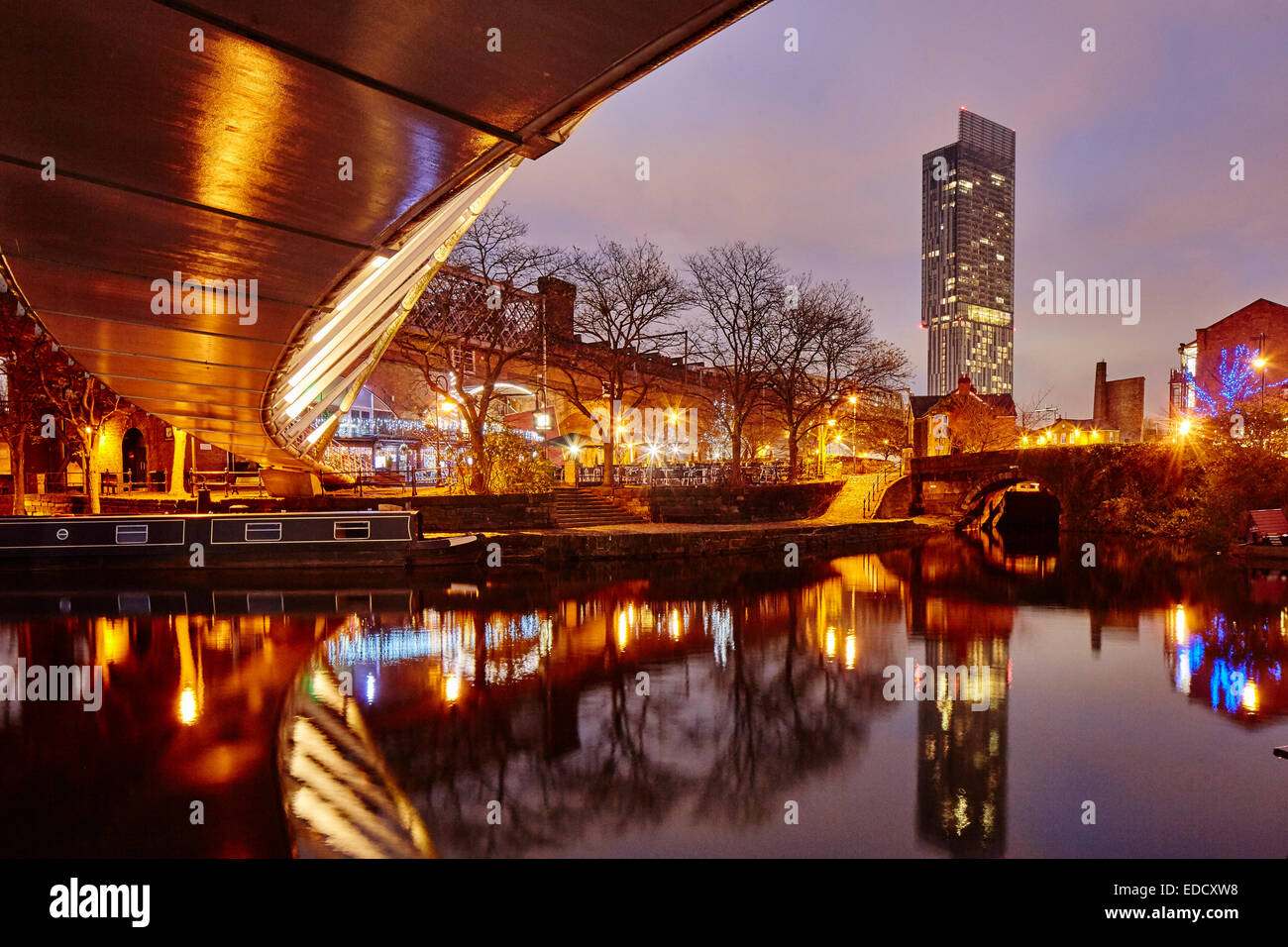 Bassin de Castlefield Manchester au crépuscule, sur le Canal de Bridgewater Banque D'Images