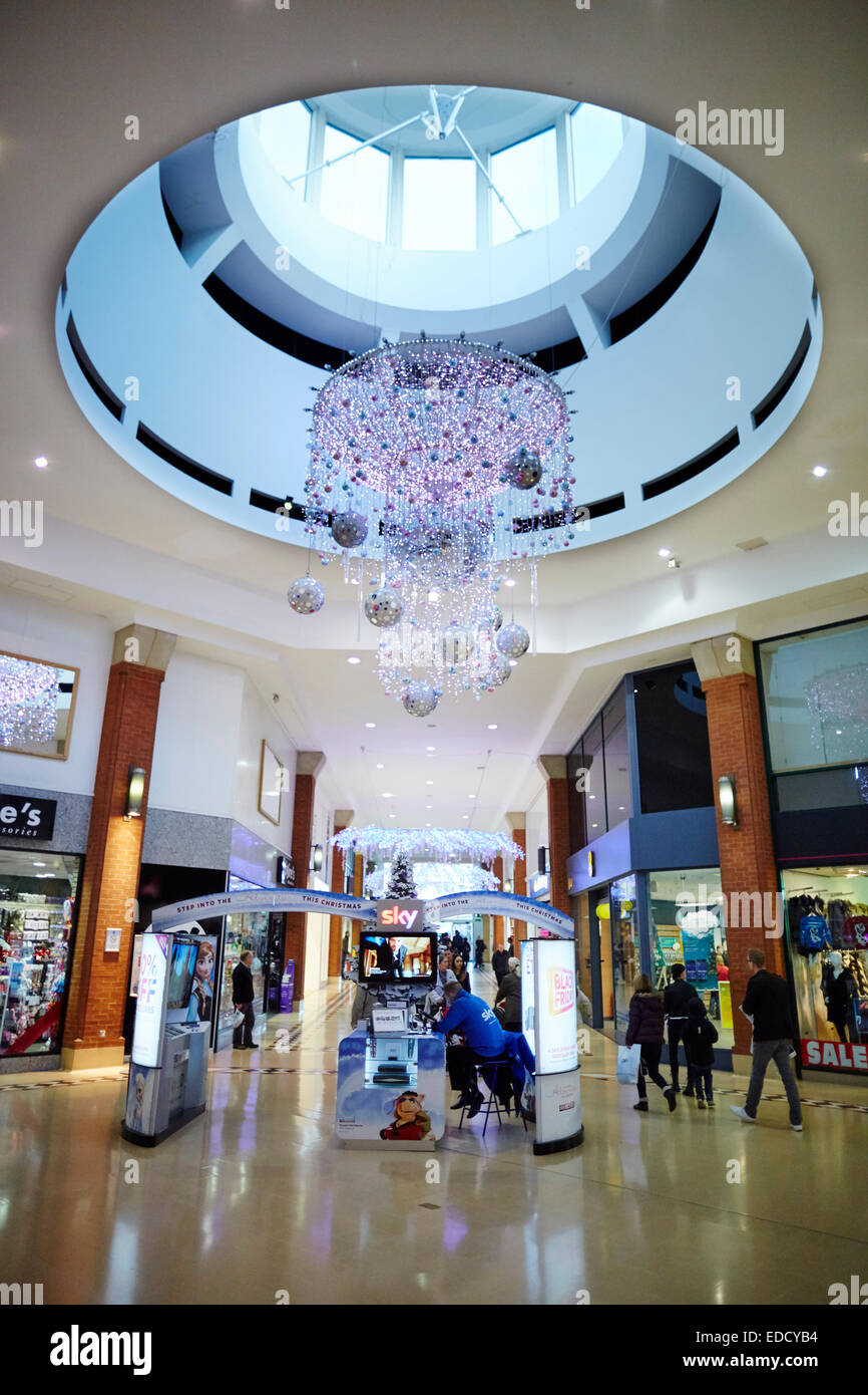 En vertu de l'Ashton lyne Tameside, centre commercial Arcades dans la ville Banque D'Images