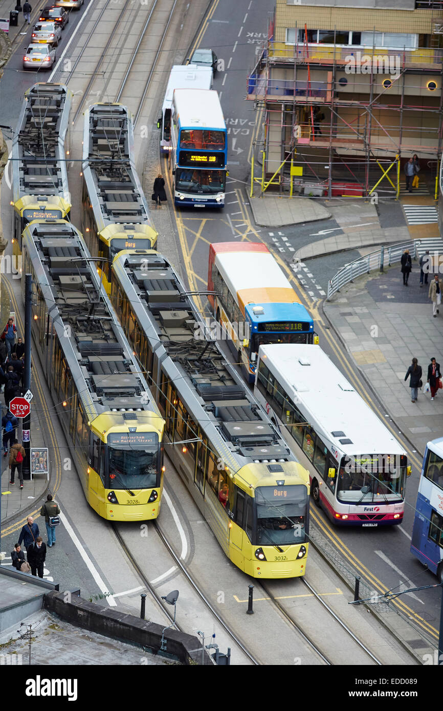 Manchester High Street, dans le domaine de Shudehill le centre-ville, un arrêt de tramway Metrolink à lights Banque D'Images