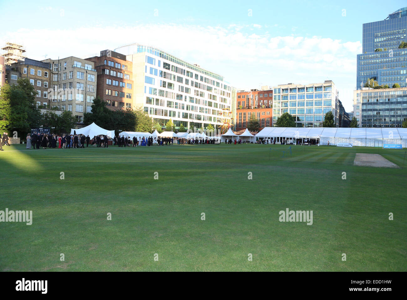 Semaine des courses Grand Prix Londres Ball, à l'appui de la Princes Trust, tenue à l'Honorable Artillery Company à Londres en vedette : Atmosphère Où : London, Royaume-Uni Quand : 03 Oct 2014 Banque D'Images