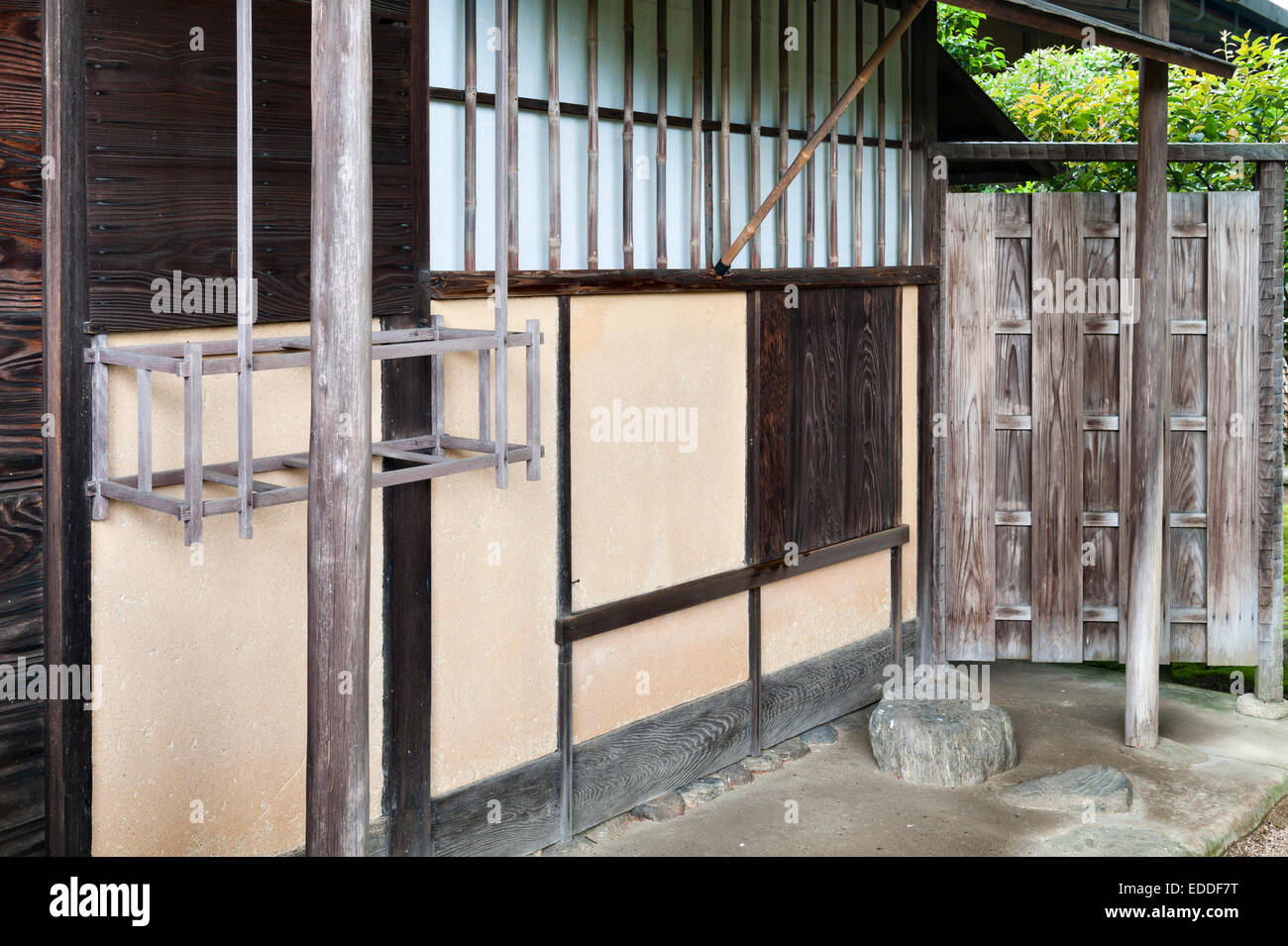 Jiko-dans temple zen, Nara, Japon. Le salon de thé (korin-an) entrée, qui est entré à genoux Banque D'Images