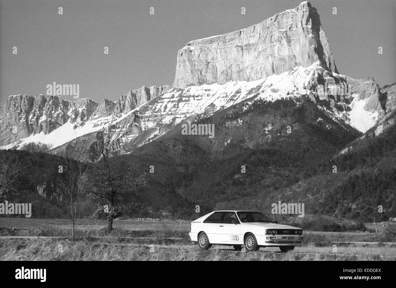 1982 Peugeot 207 Coupé dans les Alpes-Maritimes France Banque D'Images