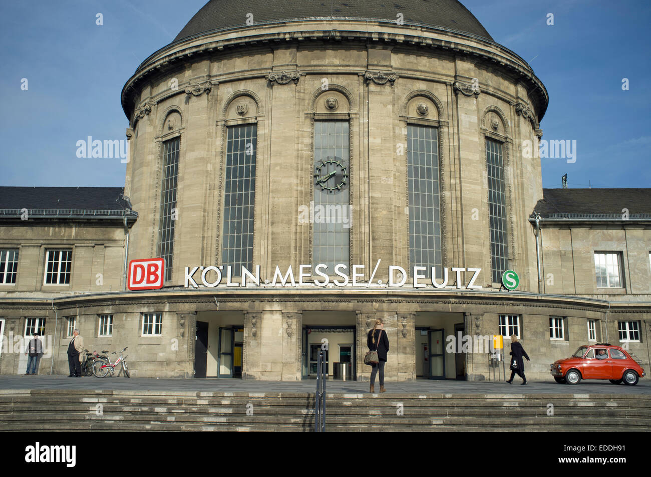 Koln (Cologne) Parc des Expositions de la gare de Deutz, en Allemagne. Banque D'Images