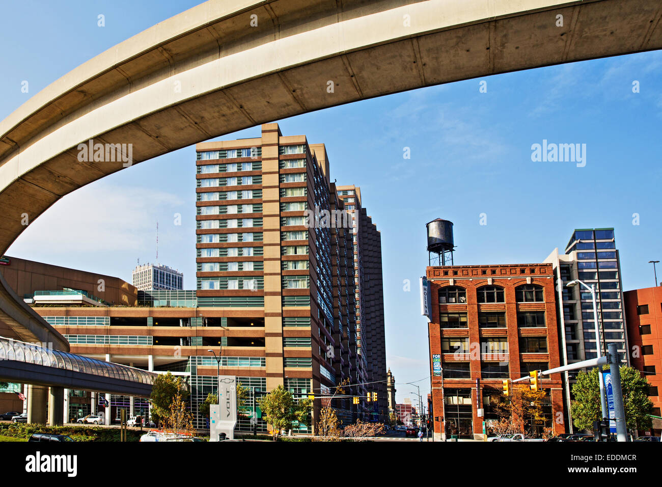 Detroit People Mover, le centre-ville de Détroit, Michigan, USA. Le 24 octobre 2014. Banque D'Images