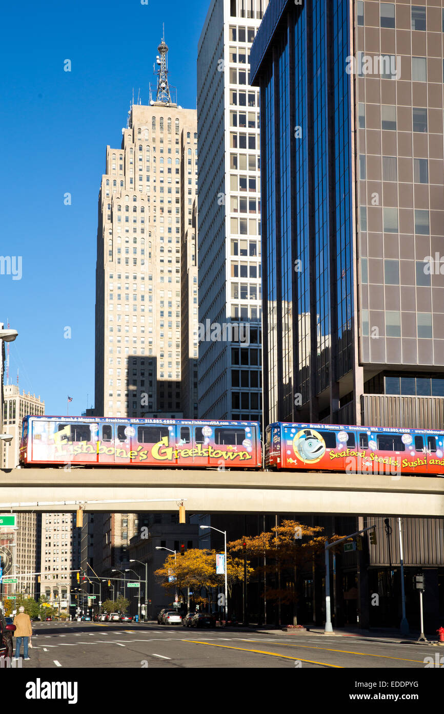 Le centre-ville de Detroit People Mover, Michigan, USA. 26 octobre, 2014. Banque D'Images