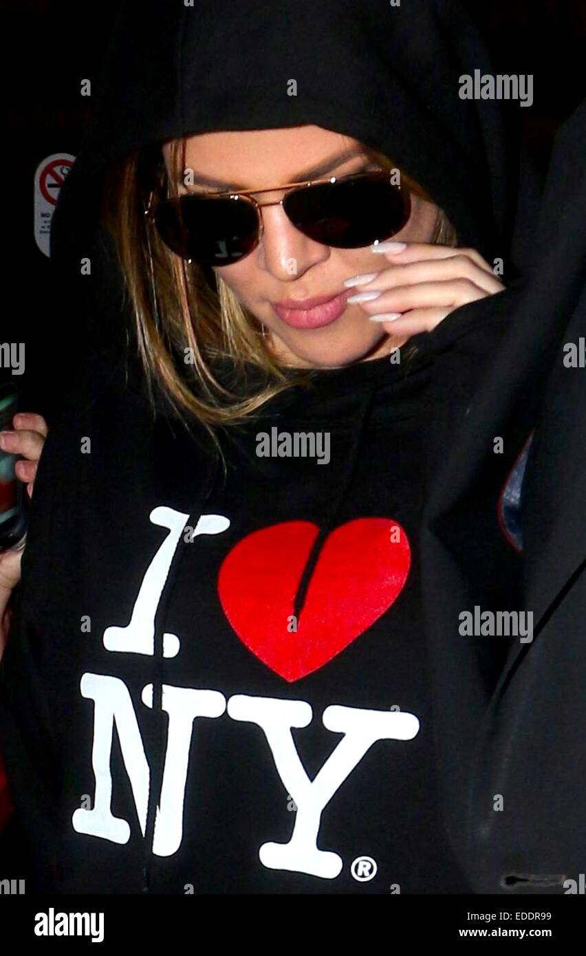 Khole Kardashian et Montana Français arrivant à l'Aéroport International de Los Angeles (LAX), le port qui correspond à un 'I Love NY chandails à capuchon' comprend : Khole Kardashian Où : Los Angeles, California, United States Quand : 04 Oct 2014 Banque D'Images
