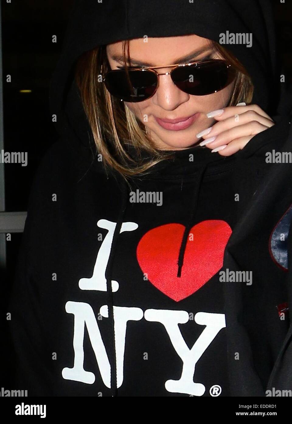 Khole Kardashian et Montana Français arrivant à l'Aéroport International de Los Angeles (LAX), le port qui correspond à un 'I Love NY chandails à capuchon' comprend : Khole Kardashian Où : Los Angeles, California, United States Quand : 04 Oct 2014 Banque D'Images