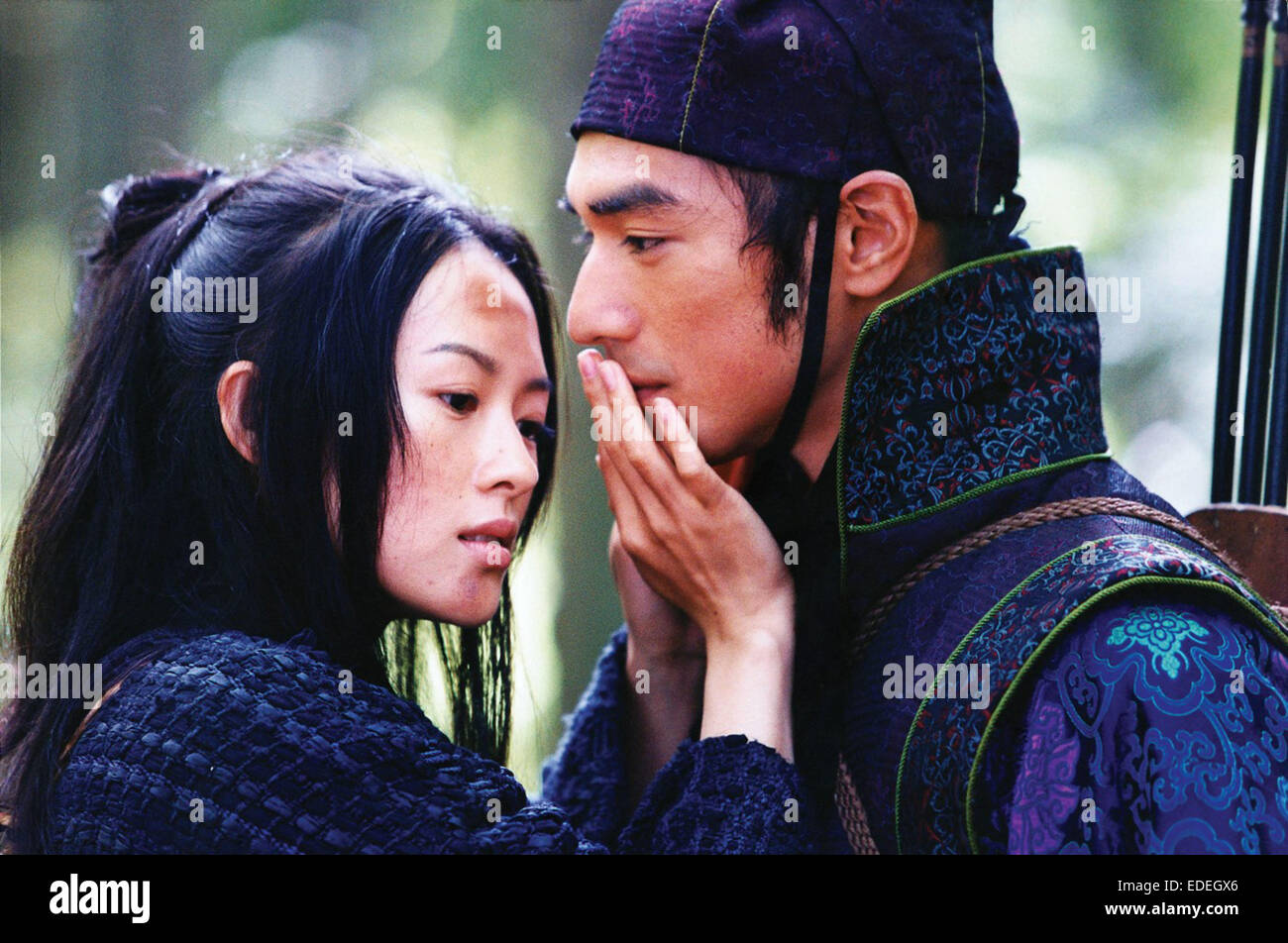 HOUSE OF FLYING DAGGERS (2004) Ziyi Zhang Yimou ZHANG TAKESHI KANESHIRO (DIR) COLLECTION MOVIESTORE LTD Banque D'Images