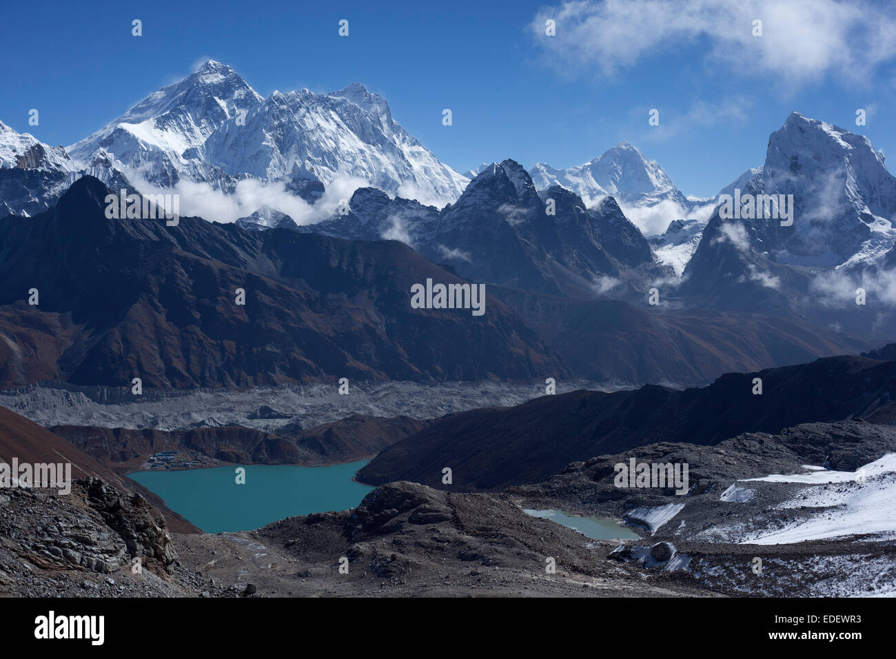 Le mont Everest de Renja La Pass, parc national de Sagarmatha (Népal). Banque D'Images
