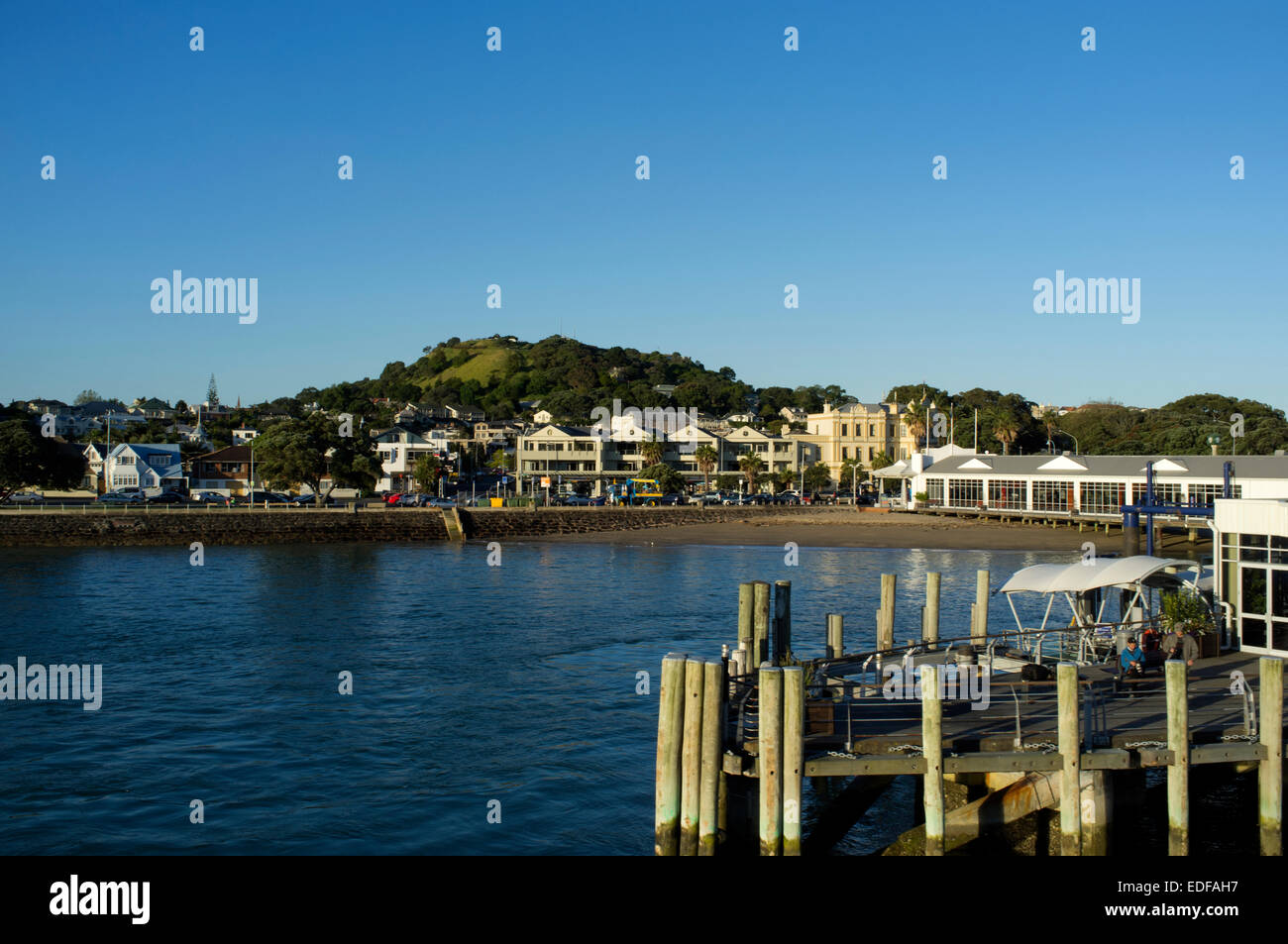 Le terminal de ferry à partir de la mer de Devonport, Auckland, Nouvelle-Zélande Banque D'Images