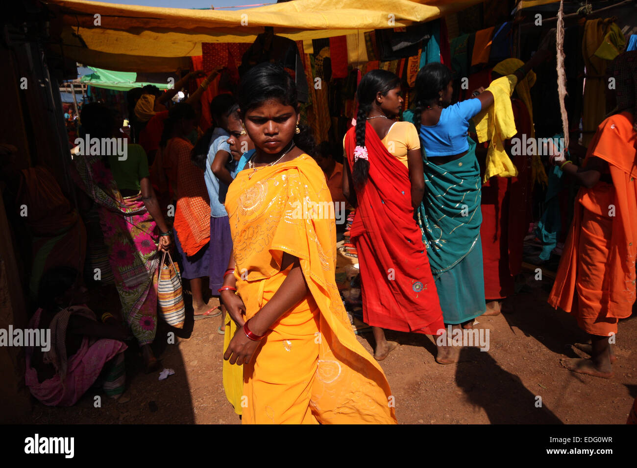 Les femmes Adivasi dans Tokapal marché, Chhattisgarh, Madyha Pradesh, Inde Banque D'Images