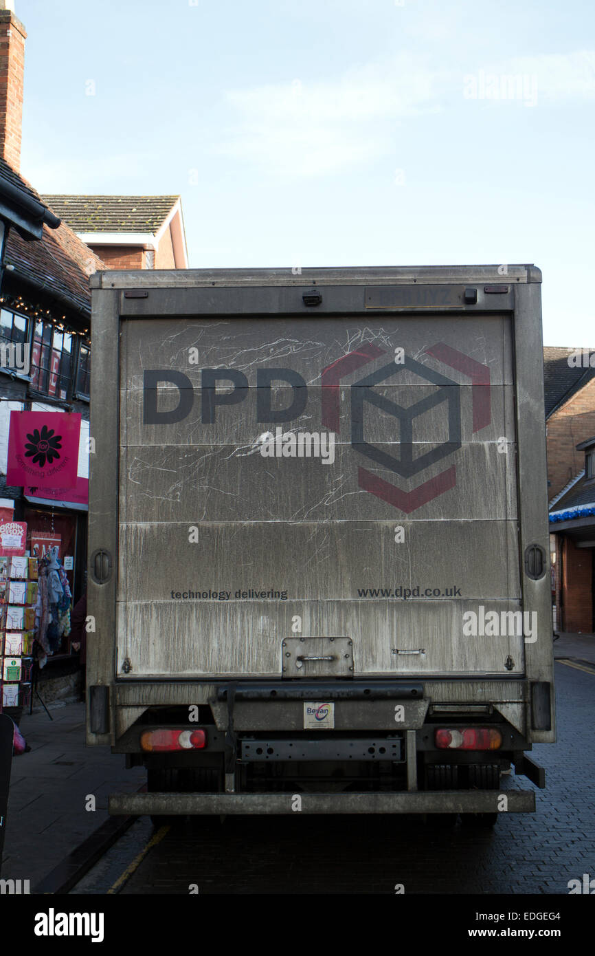 Camion de livraison dpd Banque de photographies et d'images à haute  résolution - Alamy