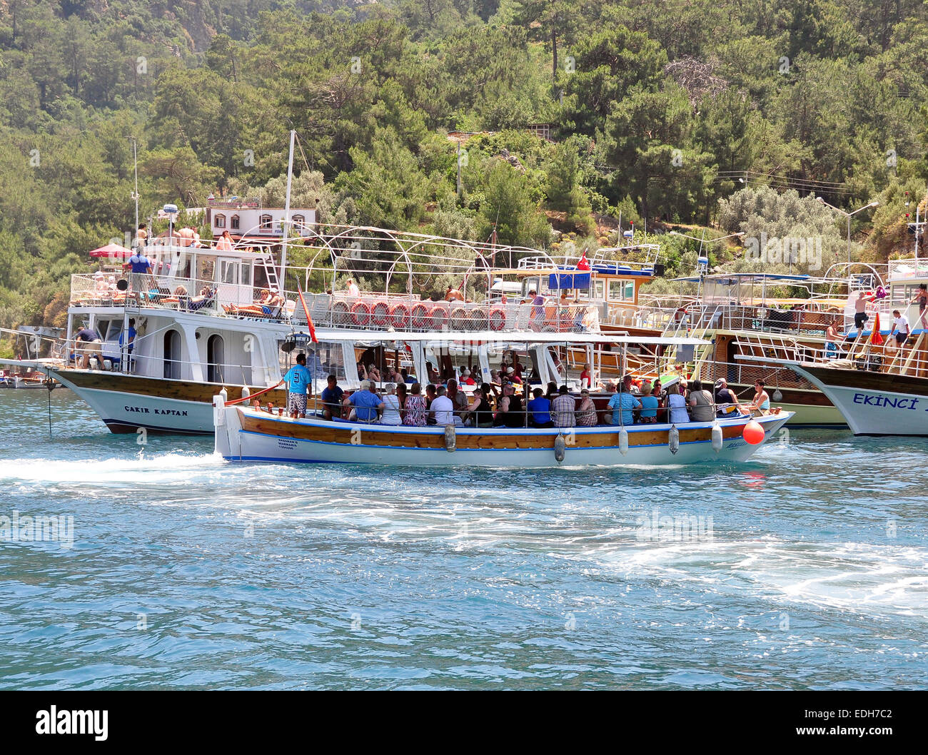 Bateaux-taxis qui opèrent entre le port de Marmaris et Icmeler dans la province de Mugla, Turquie Banque D'Images