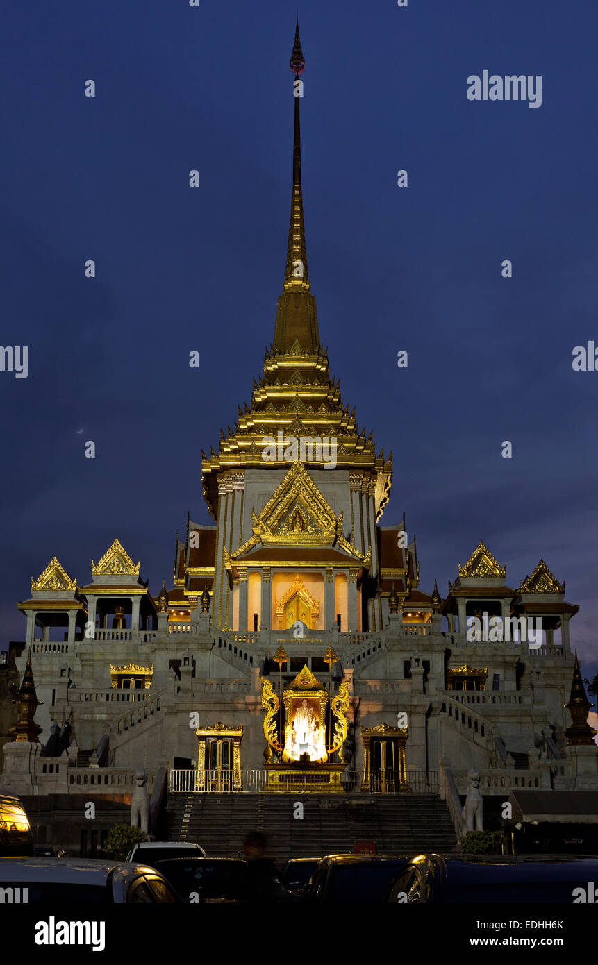 Thaïlande - Light illuminez Wat Traimit, accueil du Bouddha en or , après le coucher du soleil dans la ville de la Chine l'article de Bangkok. Banque D'Images
