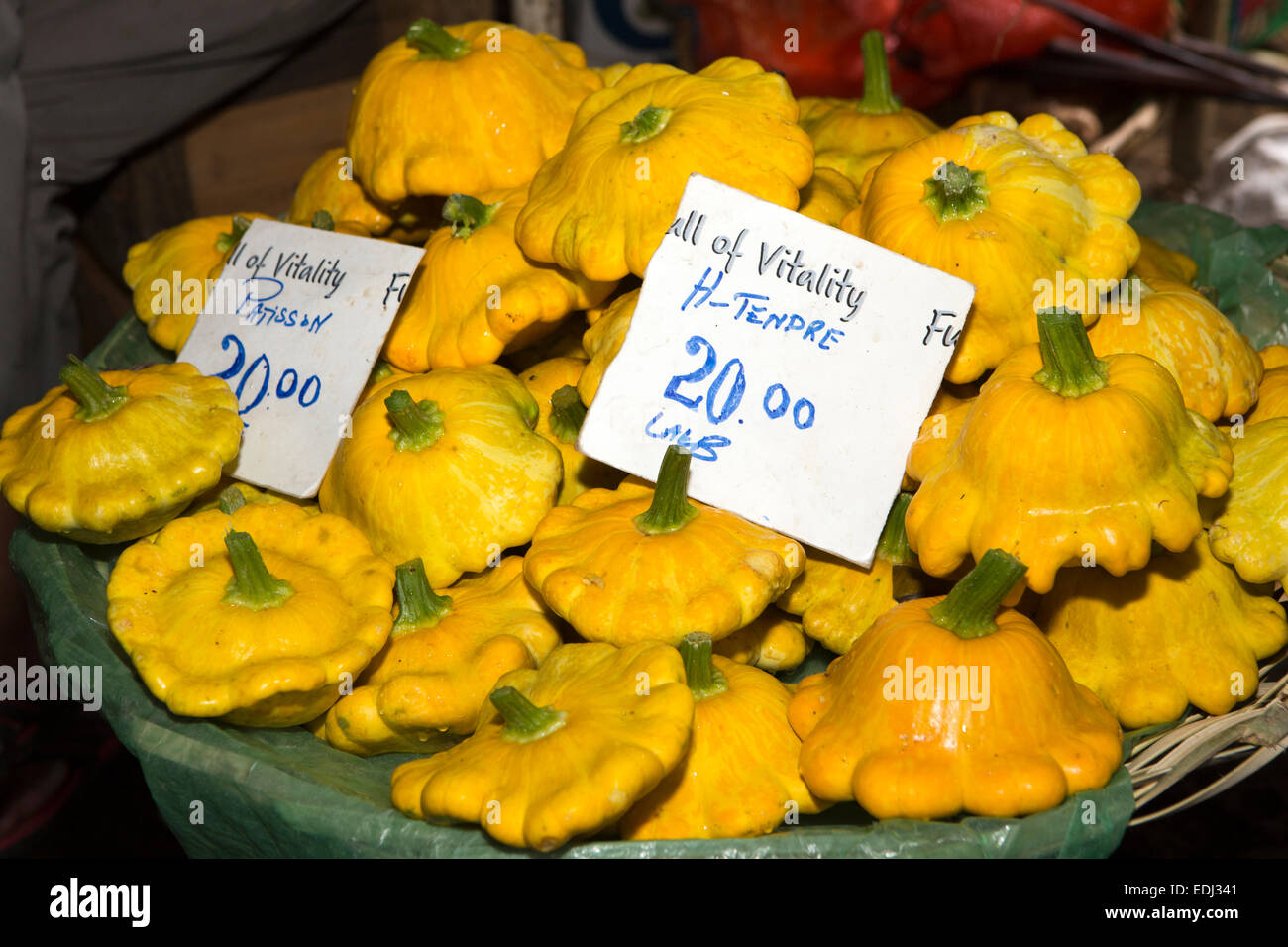 L'Ile Maurice, Quatre Bornes, Marché, courges d'Pattypan à vendre Banque D'Images