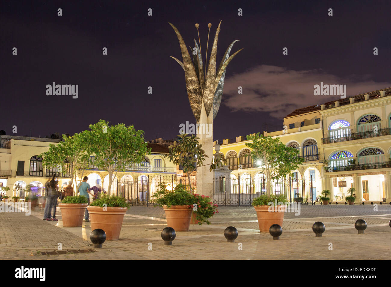 Plaza Vieja, La Havane la nuit Banque D'Images