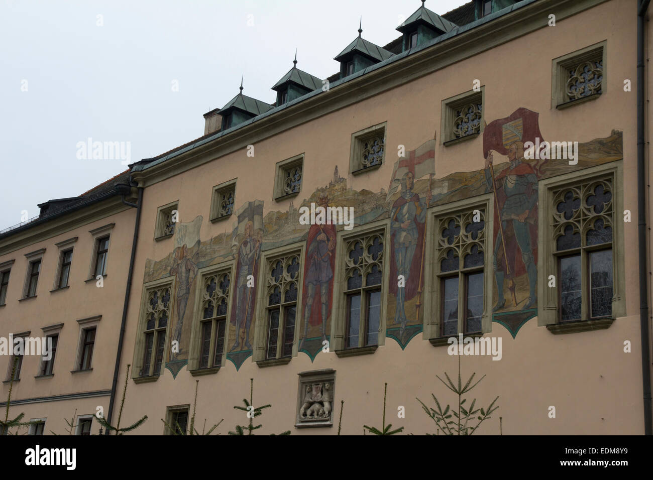 De style gothique de Passau Altes Rathaus (Ancien hôtel de ville) dates pour 1298 et dispose d'une fresque rappelant le passé de la ville médiévale Banque D'Images