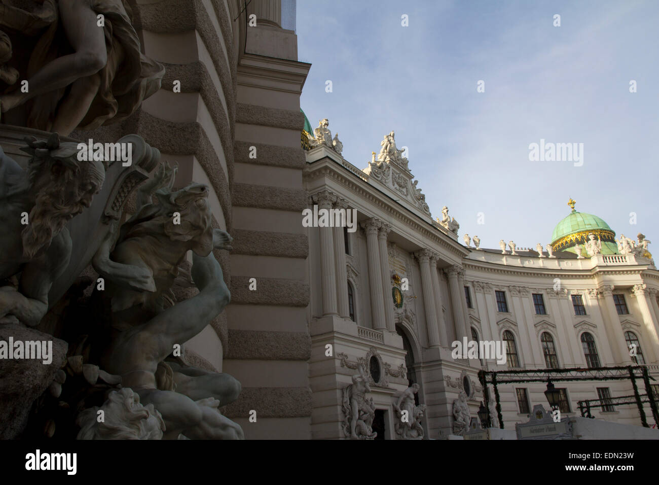 Construit au 13e siècle, le majestueux palais de Hofburg a accueilli beaucoup de gens puissants de l'Europe, y compris la dynastie des Habsbourg. Banque D'Images