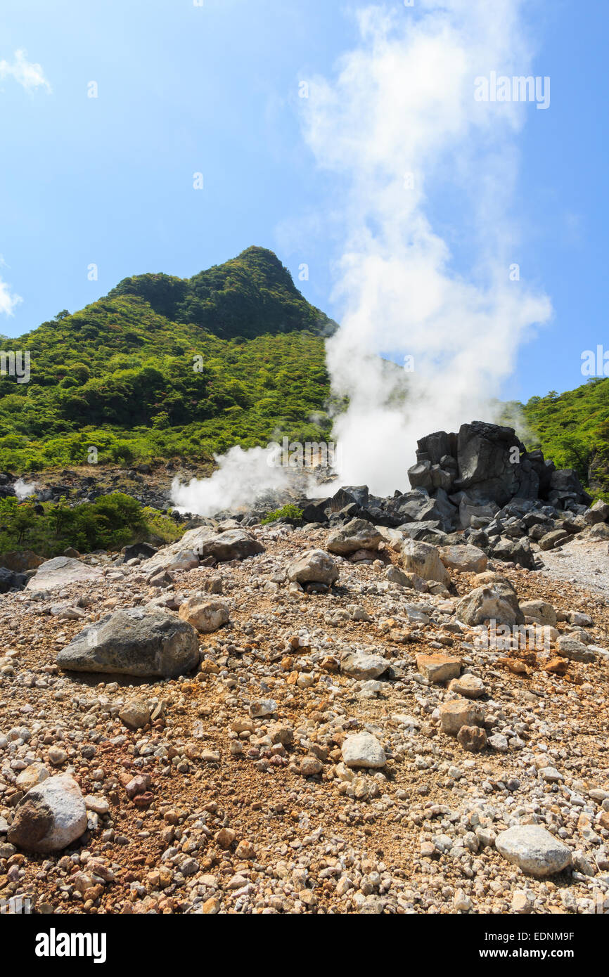 La vallée volcanique d'Owakudani Valley ( avec soufre actif et hot springs à Hakone, Kanagawa, Japon) Banque D'Images