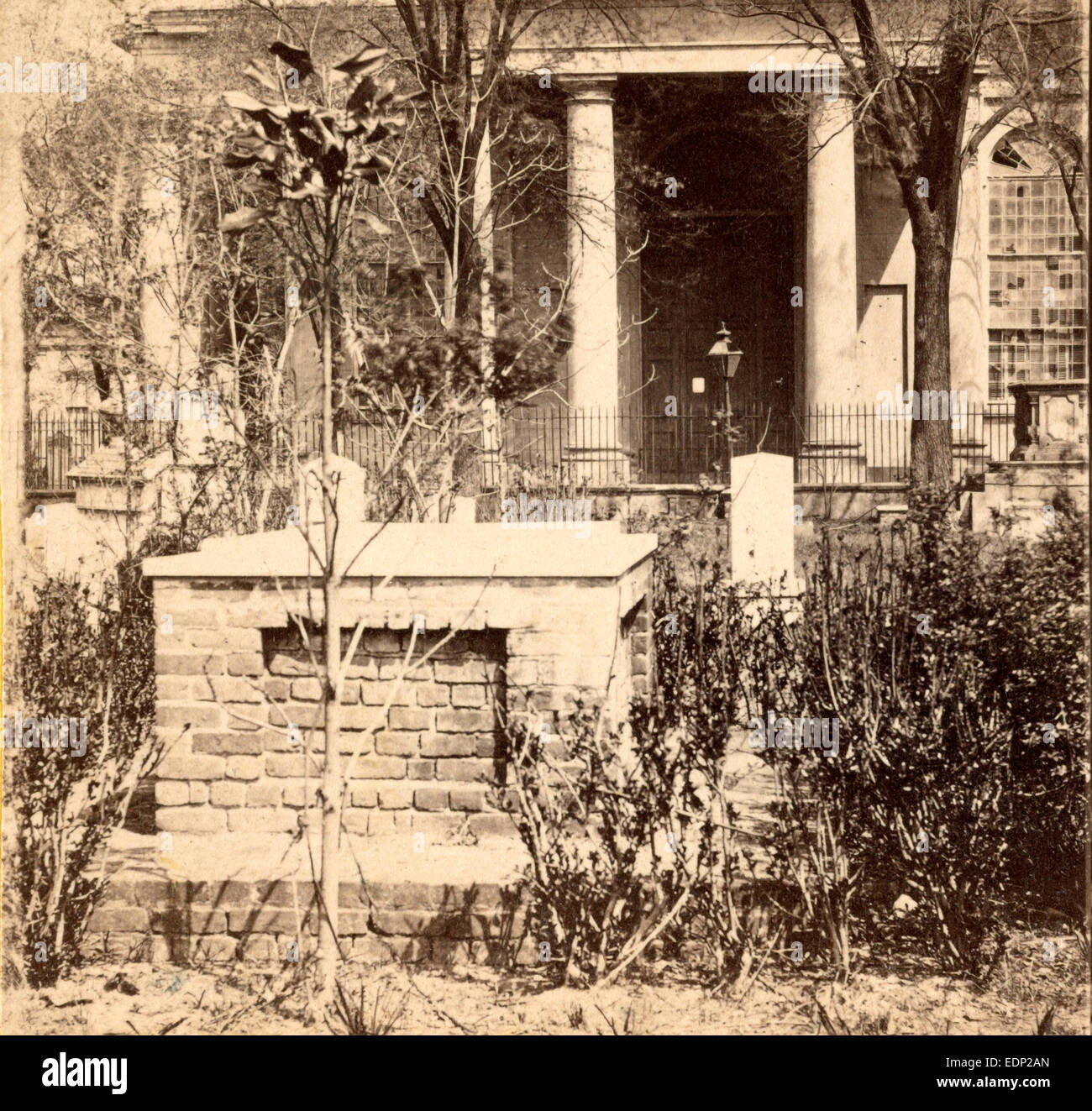 Tombe de John C. Calhoun, en face de St Philip's Church, Charleston, S.C., USA, US, Vintage photography Banque D'Images