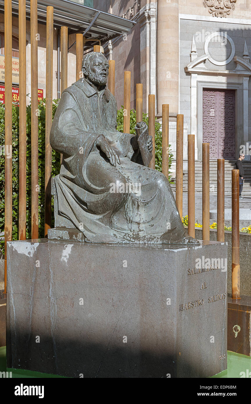 Statue de Francisco Salinas enseignant à Salamanque, Castille et Leon, Espagne Banque D'Images