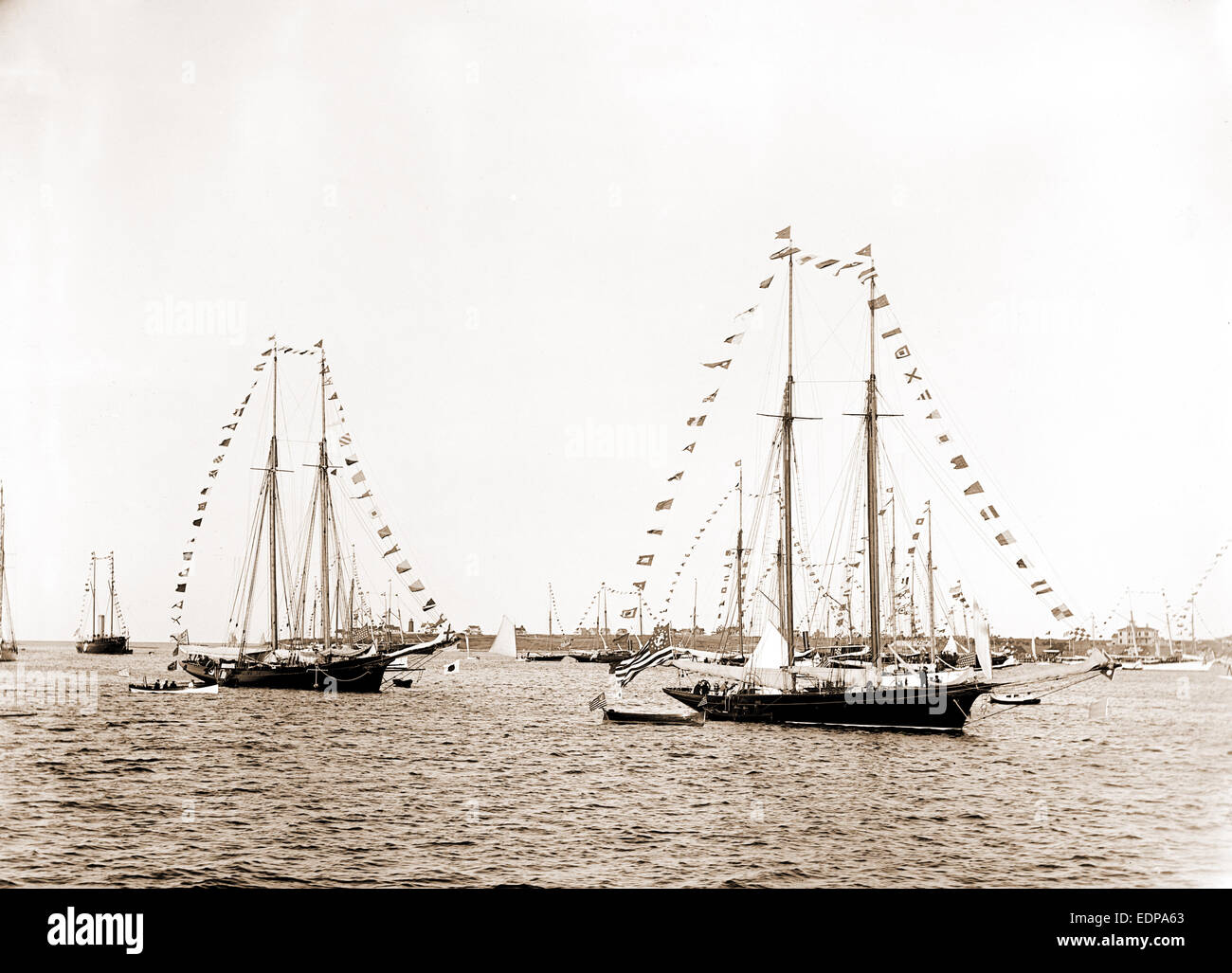 N.Y.Y.C. flotte, Vineyard Haven, New York Yacht Club, yachts, Yacht Clubs, United States, Massachusetts, Vineyard Haven, 1892 Banque D'Images