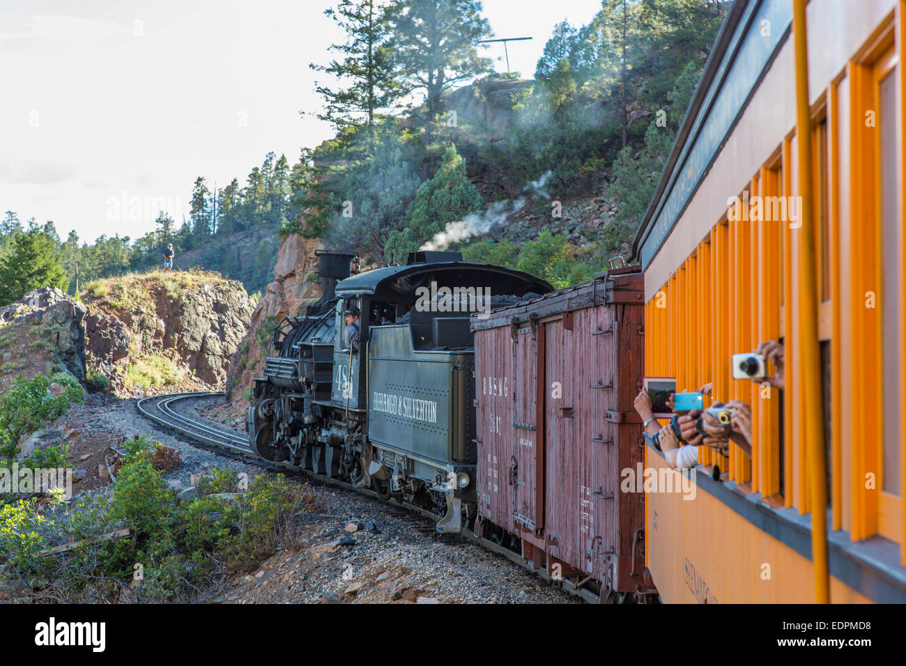 Durango Historique & Silverton Narrow Gauge Railroad train sur route entre Durango et d'argent au Colorado Banque D'Images