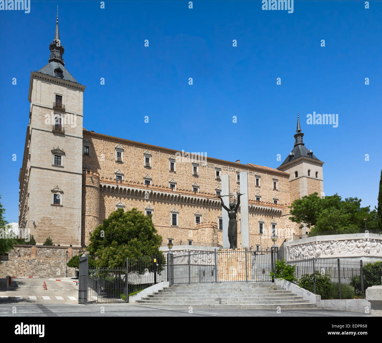 Alcazar de Tolède, un jour ensoleillé, Tolède, Espagne Banque D'Images