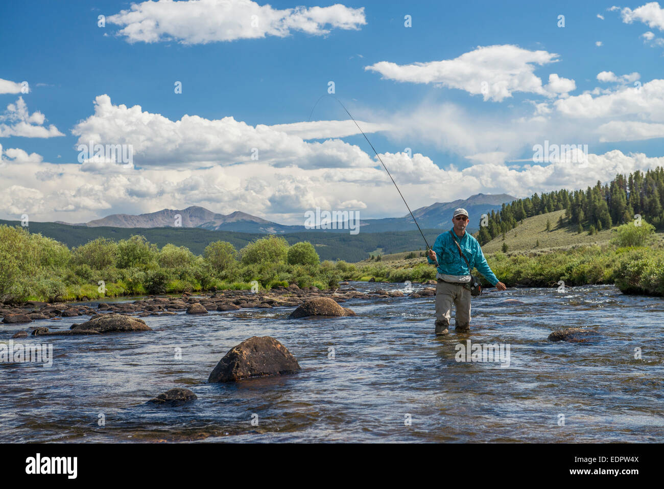 Pêche à la ligne des hautes montagnes de Californie Banque D'Images