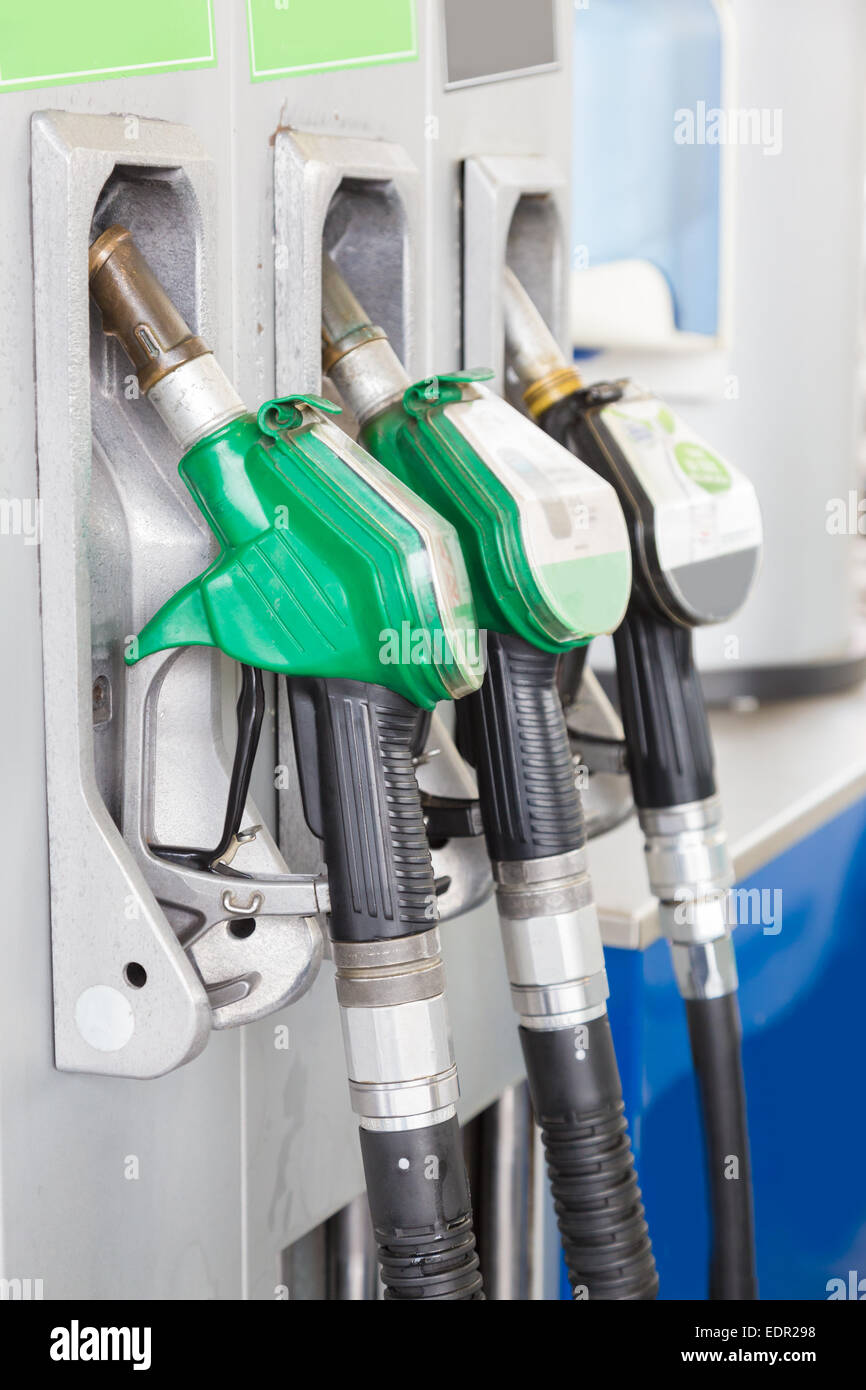 La pompe de carburant dans une station-service. Banque D'Images