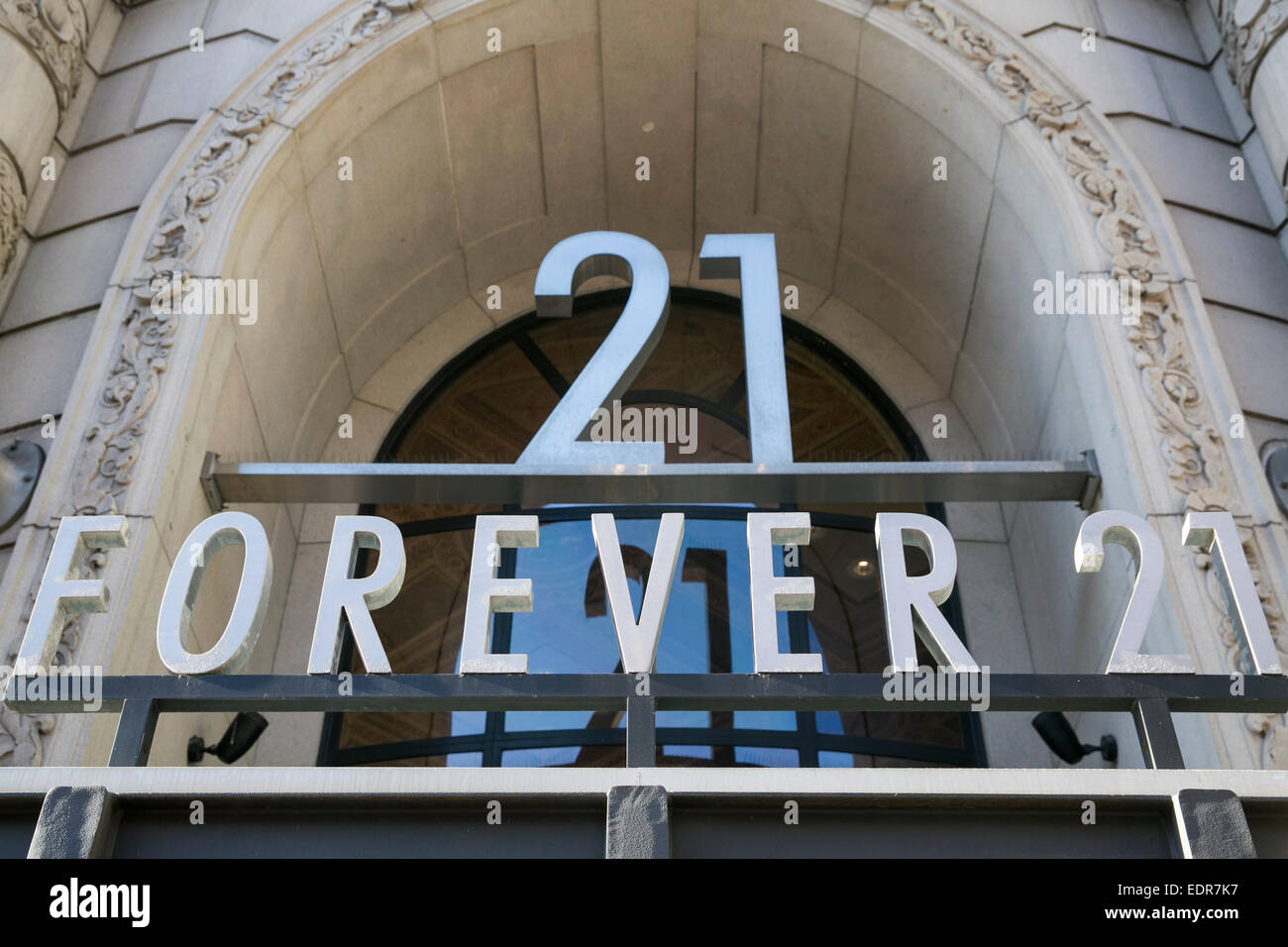 Un magasin de vente au détail de vêtements Forever 21 dans le centre-ville de San Francisco, en Californie. Banque D'Images