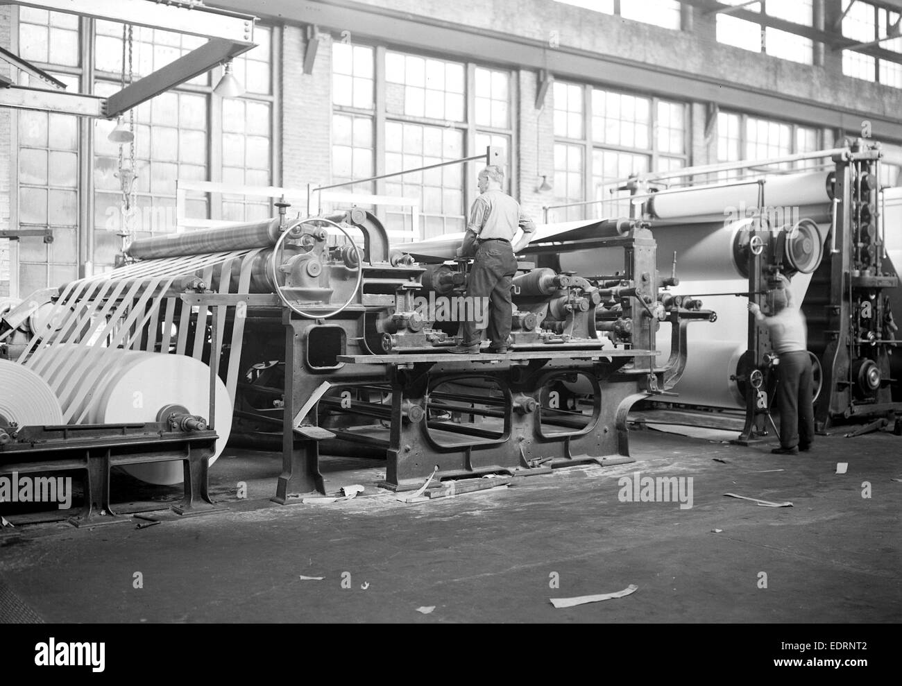 Mt. Holyoke, Massachusetts - le papier. American Writing Paper Co. machine Cylindre (fabrication d'entreprise), 1936, Lewis Hine, 1874 Banque D'Images