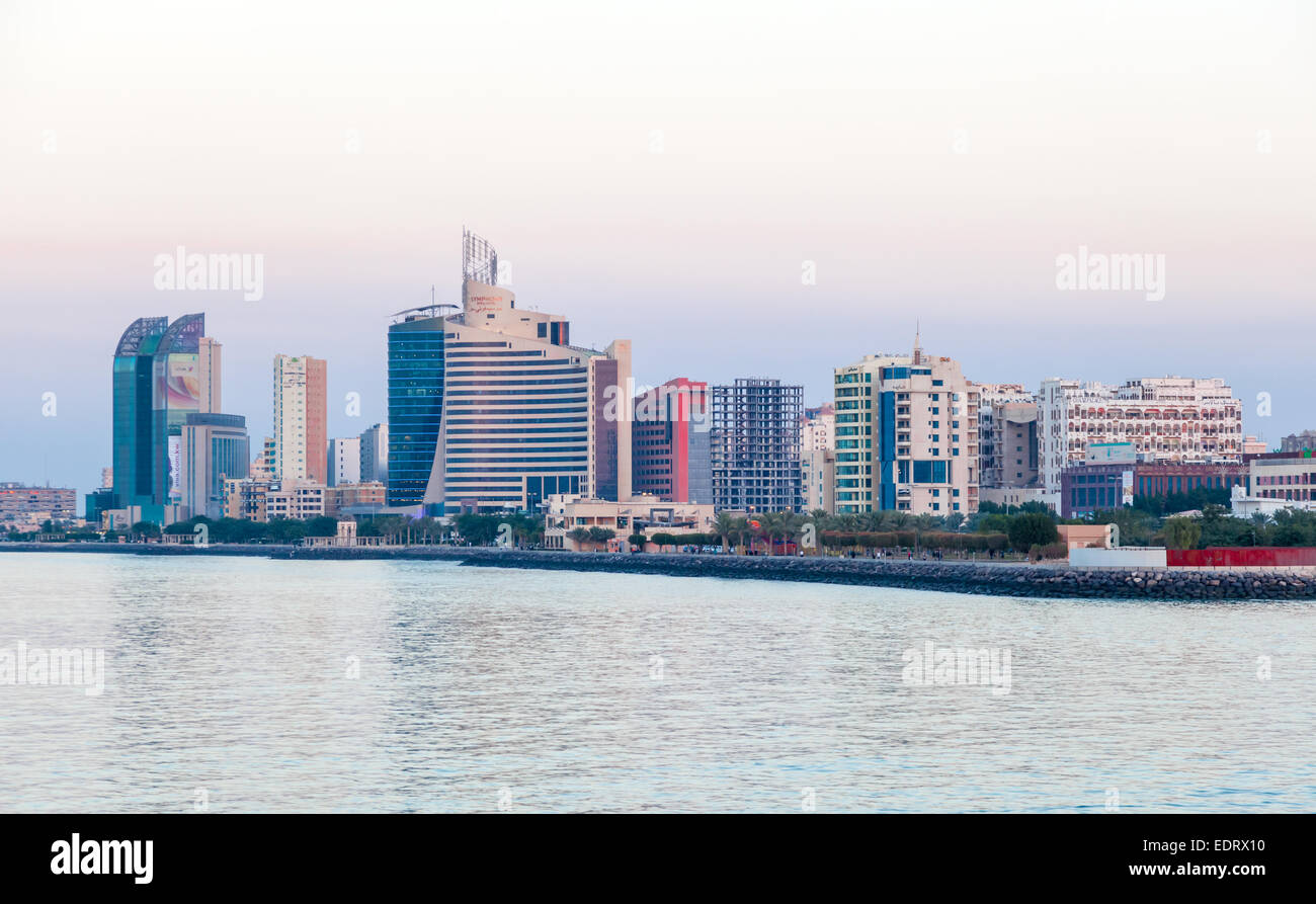 Kuwait Salmiya édifices des quais au Koweït Banque D'Images