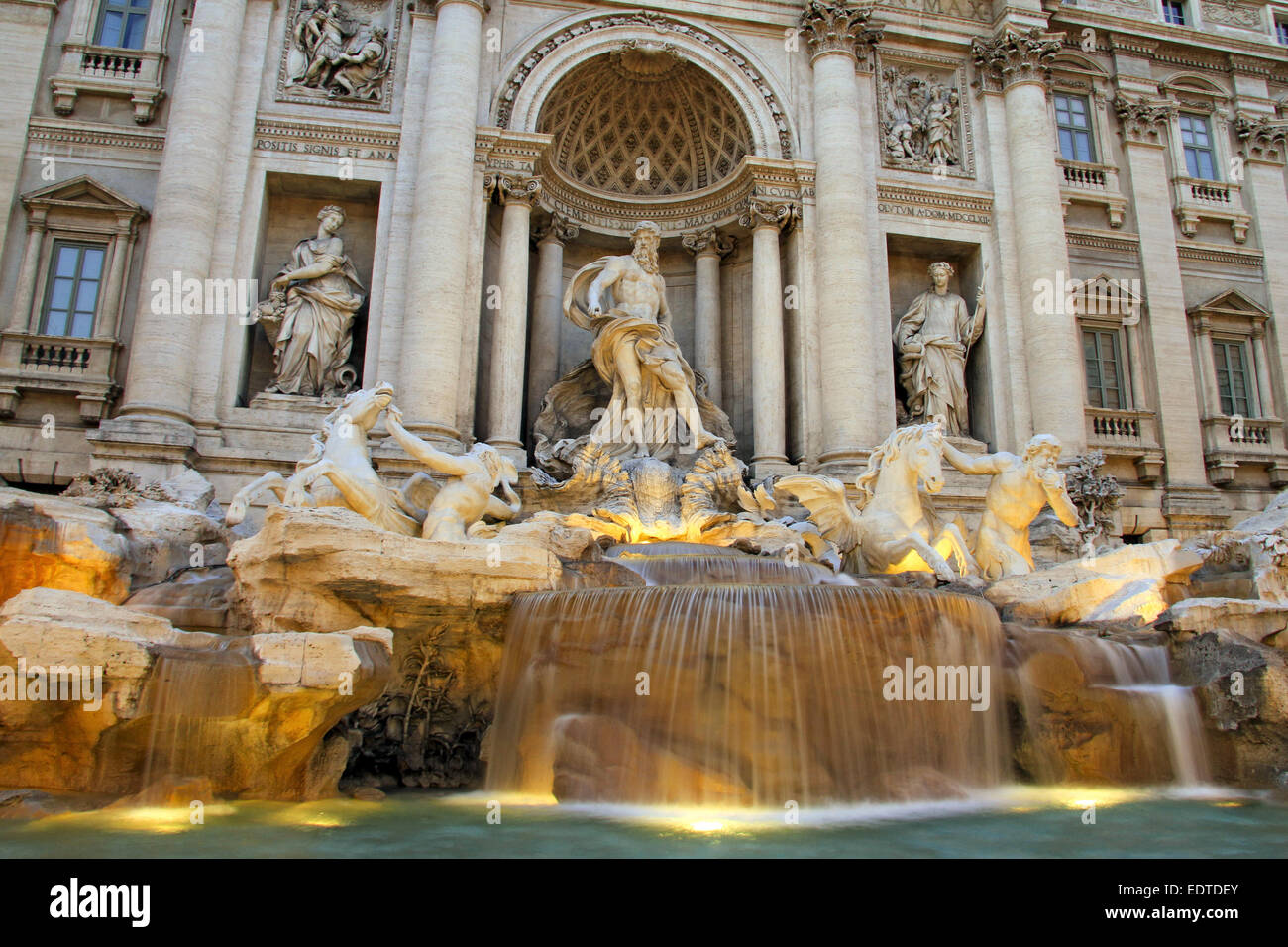 Italien, Rom, Brunnen Fontana di Trevi bei nacht,Italie, Rome, la Fontaine de Trevi dans la nuit,l'Europe, Italie, Latium, ville, capitale, trave Banque D'Images