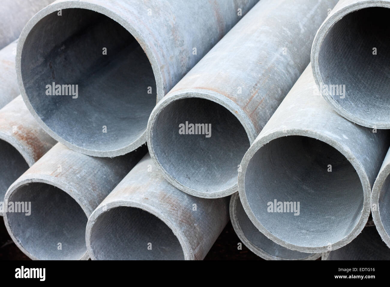 Les tuyaux de vidange de l'amiante en construction site Photo Stock - Alamy