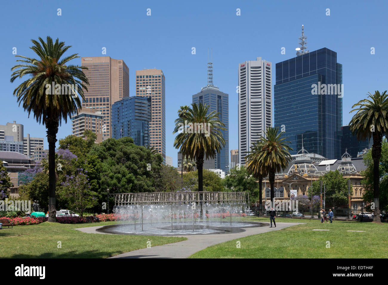 Le parlement réserve jardins à Melbourne, Australie Banque D'Images