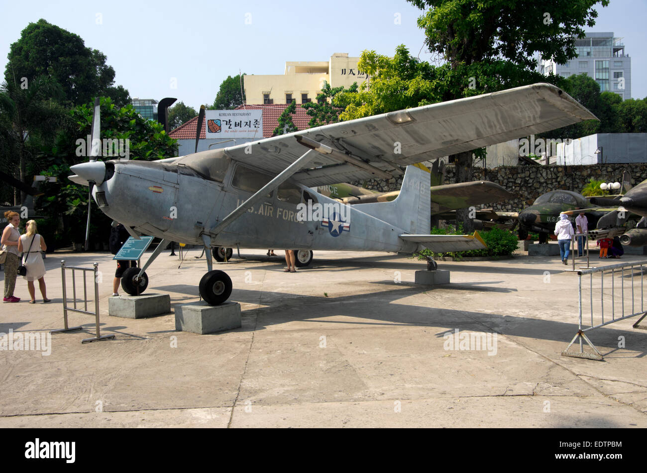 Musée des débris de guerre, avec l'avion de chasse de l'US Air Force, Saigon Ho Chi Minh City Banque D'Images