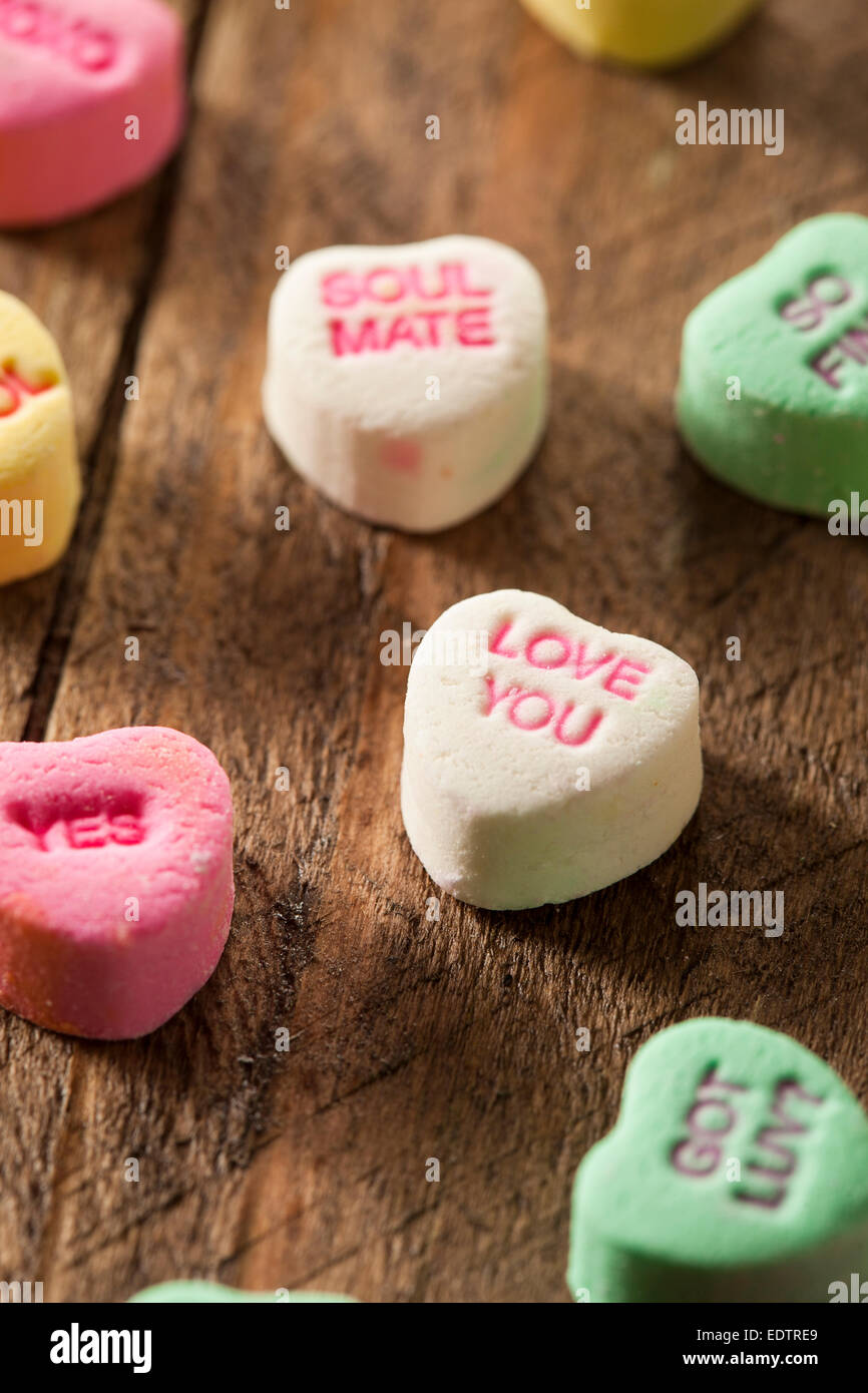 Conversation Bonbons colorés Coeurs pour la Saint-Valentin Banque D'Images