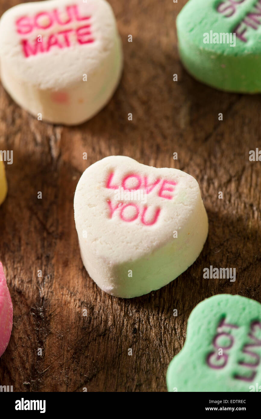 Conversation Bonbons colorés Coeurs pour la Saint-Valentin Banque D'Images