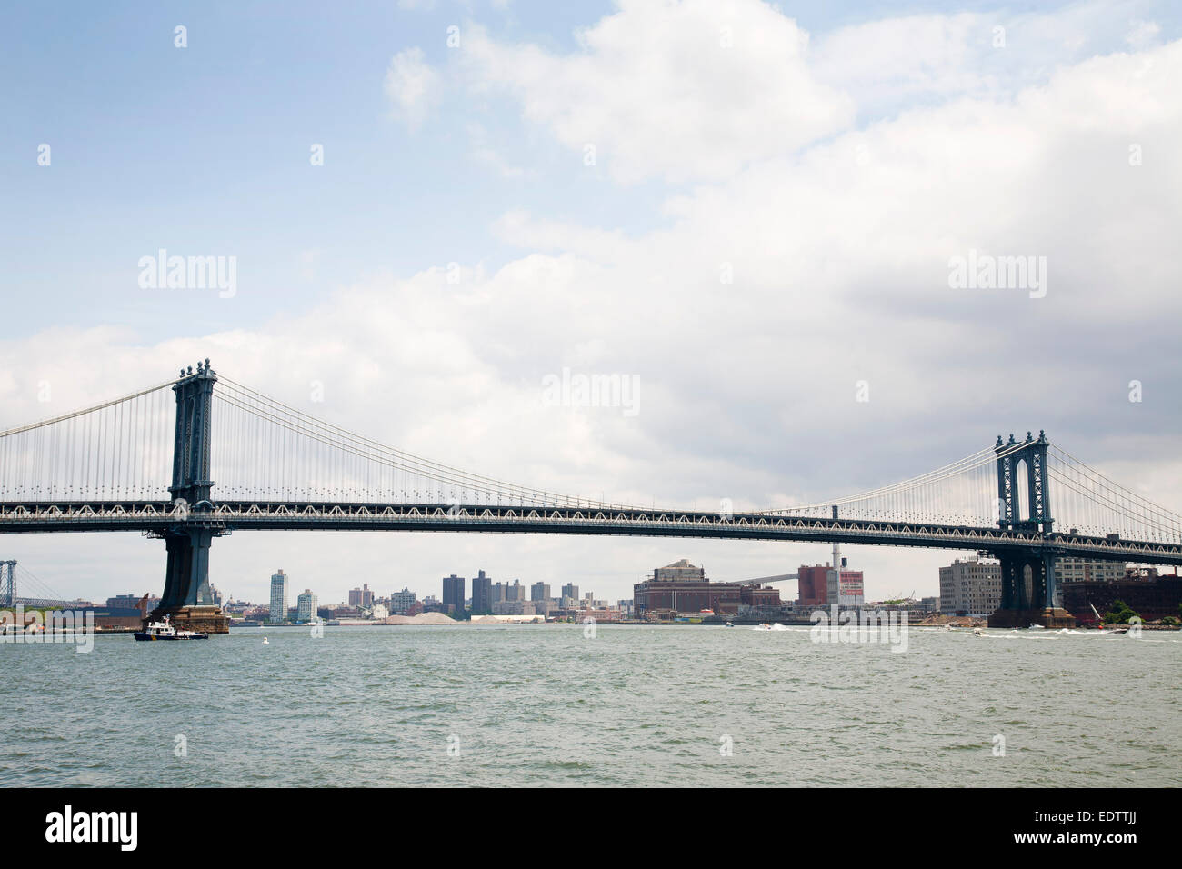 Pont de Manhattan et de Brooklyn sur l'arrière-plan, l'East River, New York, USA, Amérique Latine Banque D'Images