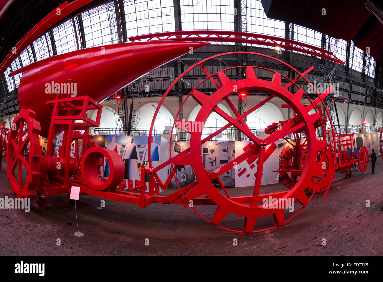 VDNKh présente l'exposition de costumes et accessoires créés pour la cérémonie d'ouverture des 22e Jeux Olympiques d'hiver de Sotchi Banque D'Images